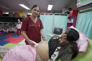 Carrera de obstetricia en la UPLA