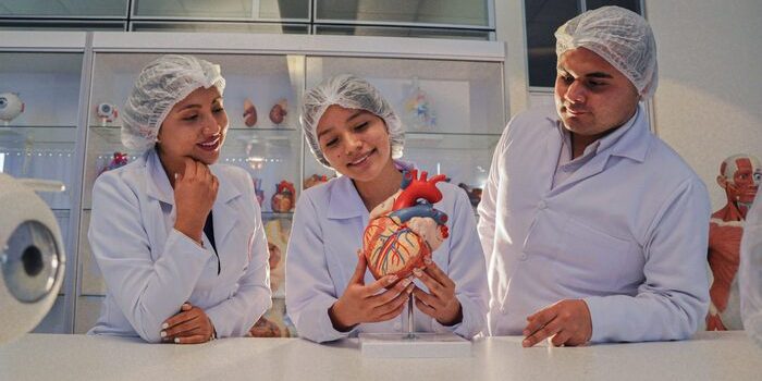 MEDICINA-TARDE-11-2048×1360