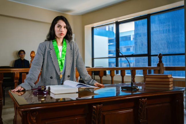 13 (3) (1) (1) ¿Es justicia defender a quienes han cometido crímenes?