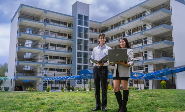 50_1 (1) (1) (1) Inspira y motiva: el camino hacia el emprendimiento.