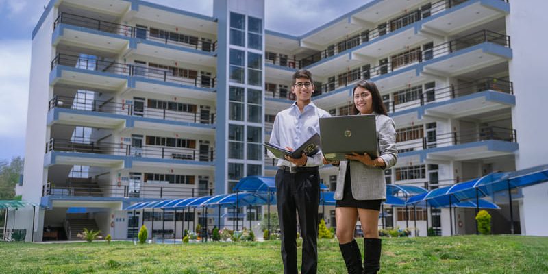 50_1 (1) (1) (1) Inspira y motiva: el camino hacia el emprendimiento.