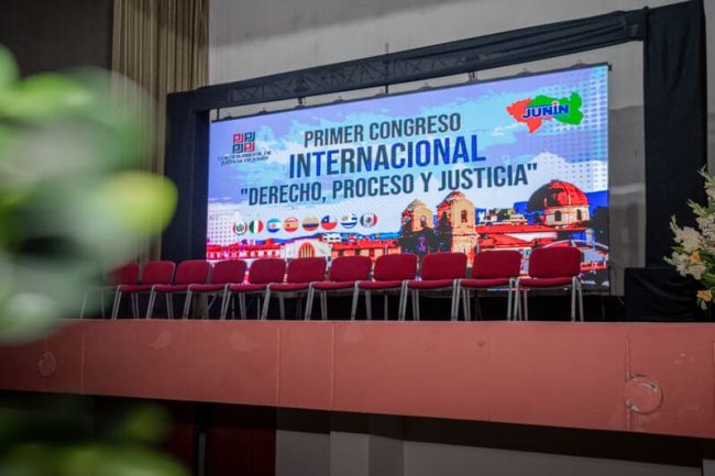 DSC07066 (2) Reflexión y debate en torno a la justicia y el proceso.