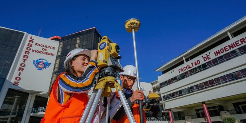 FOTO UPLA HUANCAYO (2) Ingeniería: el arte de transformar ideas en realidad.