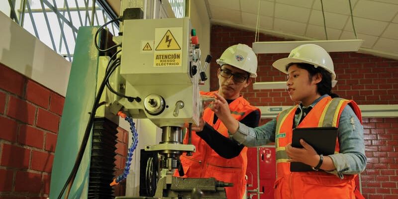 INDUSTRIAL (27) (1) Ingeniería Industrial: Transformando procesos, creando oportunidades.