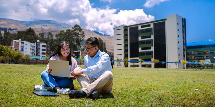 9-2 (2) (1) Clases virtuales interactivas con docentes expertos en la UPLA.