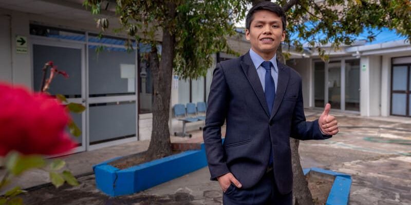 DSC08938 Jhim Jhojan Gómez: un orgullo UPLA en Psicología.