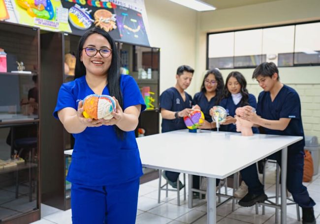 UPL00677-Mejorado-NR (1) (1) (1) Formando líderes en psicología: el Doctorado en UPLA.