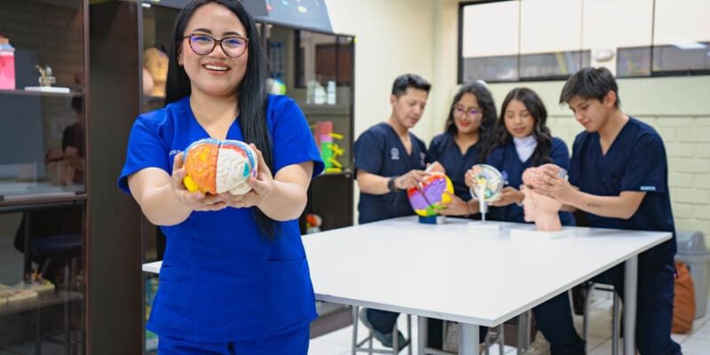 UPL00677-Mejorado-NR (1) (1) (1) Formando líderes en psicología: el Doctorado en UPLA.