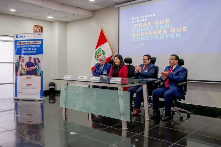 Encuentro enriquecedor entre UPLA y SUNEDU en pro de la educación