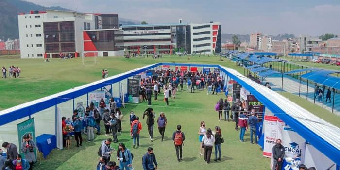 Conectando talentos con oportunidades en la IV Feria Laboral.